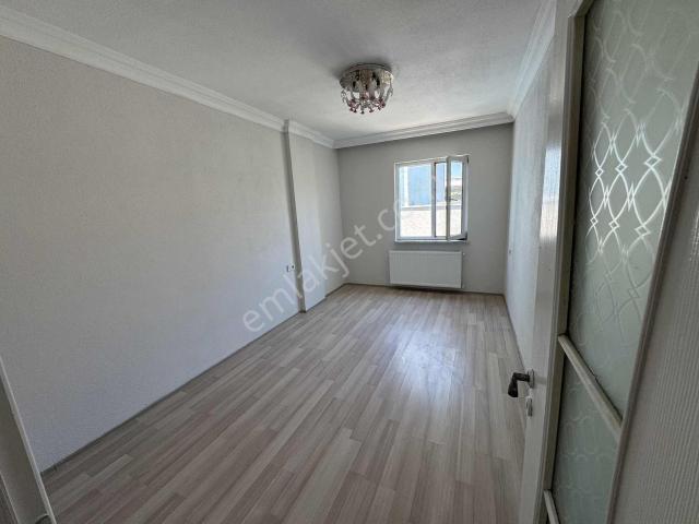 Millet Mah. Sakarya Mevkinde Kiralık 2+1 Müstakil Ev
