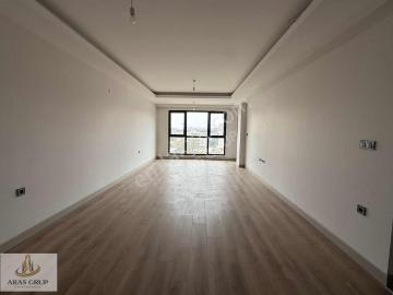 Millet Mahallesinde Bulvarda Satılık 2+1 Arakat Daire
