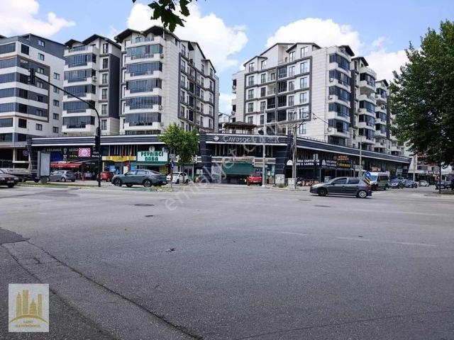 Millet Mahallesi'nde Havuzlu, Site İçi 3+1 Kiralık Daire