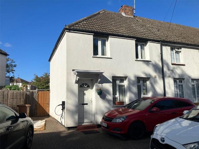 Millfield Cottages, Orpington BR5 3 bed end of terrace house to rent £1,975 pcm £456 pw