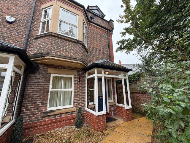 Millfield Court, Altrincham WA15, 3 bed town house to rent, £2,750 pcm | PrimeLocation