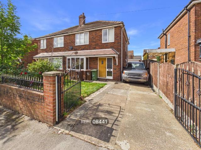Millfield Crescent, Pontefract WF8, 3 bed semi detached house to rent, £1,100 pcm | PrimeLocation