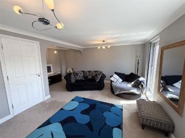 Millfield, Neston