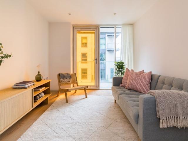 Millharbour E14, 1 bed flat to rent, £3,500 pcm | PrimeLocation