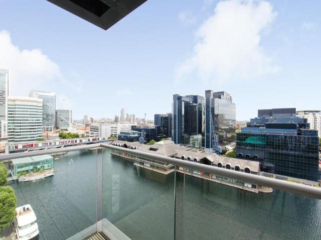 Millharbour, London E14 2 bed apartment to rent £2,750 pcm £635 pw