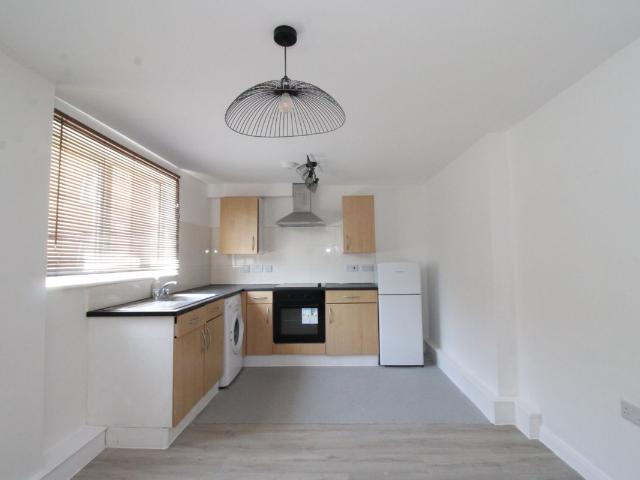 Milliners Way, Luton LU3, 1 bed flat to rent, £1,100 pcm | PrimeLocation