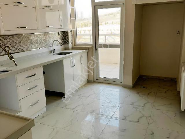 Millioğlu İnşaat'tan Alpaslan 1'de Kiralık 3+1 Bakımlı Daire