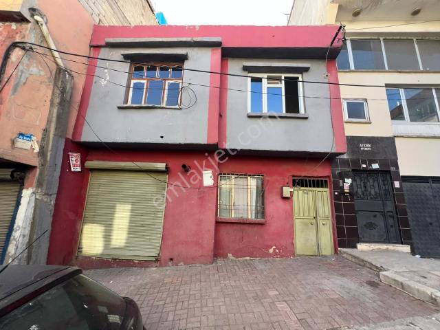 Millioğlu İnşaat'tan Karşıyaka'da Satılık 2 Katlı Müstakil Ev