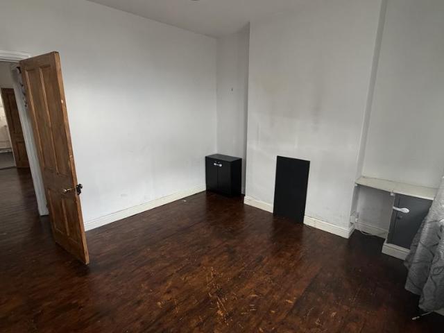 Millicent Grove, Nottingham, NG2 2 bed house to rent £1,100 pcm £254 pw