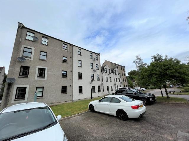 Millside Terrace, Peterculter. 2 bed flat to rent £750 pcm £173 pw