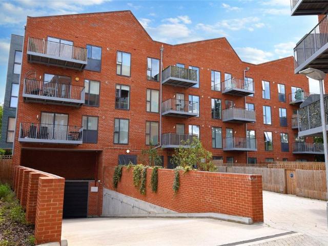 Millstream House, 6 Portage Place. 2 bed apartment to rent £1,900 pcm £438 pw