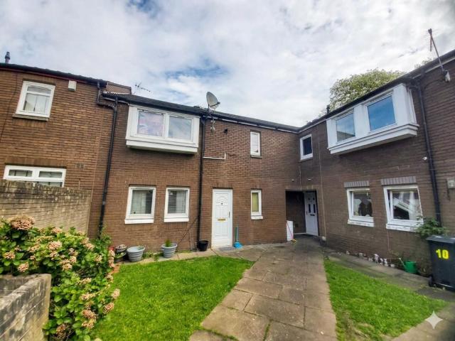 Millroad Gardens, Calton 1 bed ground floor flat to rent £795 pcm £183 pw