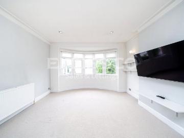 Millway, Mill Hill, London, NW7 4 bed apartment to rent £2,500 pcm £577 pw