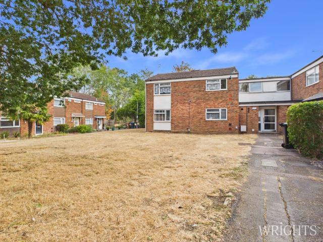 Millwards, Hatfield AL10, 2 bed flat to rent, £1,350 pcm | PrimeLocation
