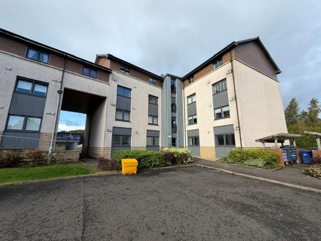 Millview Crescent, Johnstone, PA5 2 bed flat to rent £850 pcm £196 pw