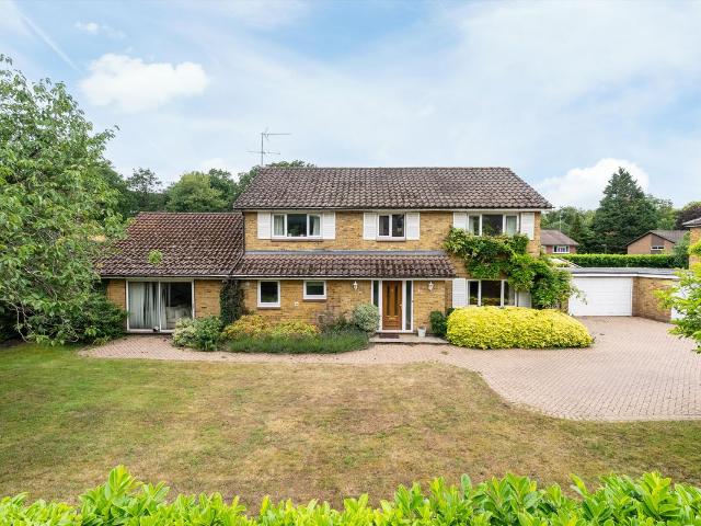 Milner Drive, Cobham, Surrey KT11, 5 bed detached house to rent, £4,950 pcm | PrimeLocation