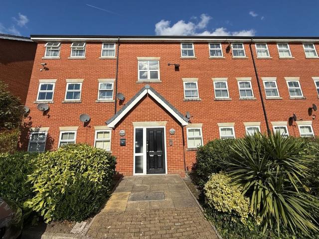 Milner Street, Radcliffe, Manchester M26, 2 bed flat to rent, £825 pcm | PrimeLocation