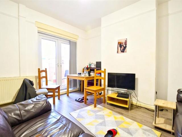 Milner Road, Selly Oak, Birmingham B29, 5 bed property to rent, £1,928 pcm | PrimeLocation
