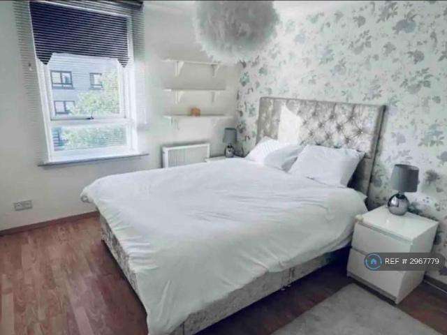 Milnpark Gardens, Glasgow, G41 3 bed flat to rent £1,900 pcm £438 pw