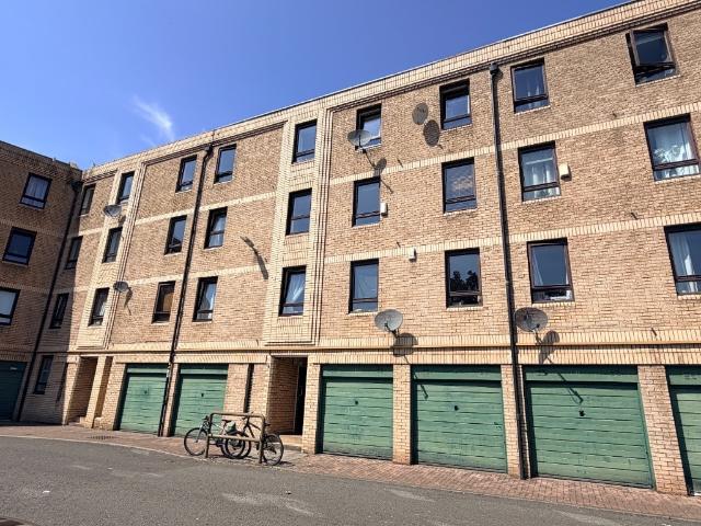 Milnpark Gardens, Kinning Park, Glasgow, G41