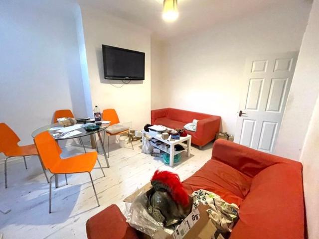Milnthorpe Street, Salford M6, 3 bed shared accommodation to rent, £1,800 pcm | PrimeLocation