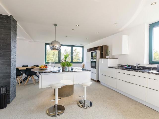 MILPAU Penthouse Bochum · 170 m² for up to 10 · fireplace · 2 baths · parking, Bochum Amsterdam Apartments for Rent