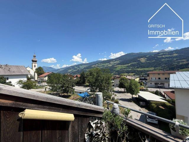 MILS Charmante 3 Zimmer Dachgeschosswohnung mit Panoramablick, Balkon & Tiefgaragenplatz