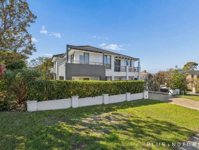 Mirvac masterpiece home | Resort style amenities | Walking distance to metro