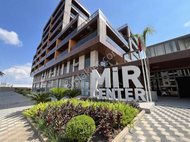 Mir Center'da Ara Kat Modern Özellikli Sitede 1+1 Kiralık Daire