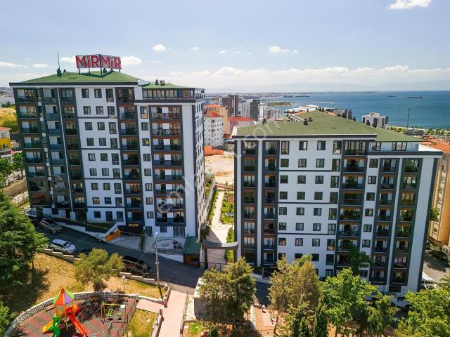 Mir Metro'da Deniz Manzaralı | Balkonlu | A Kalite 1+1 Kiralık