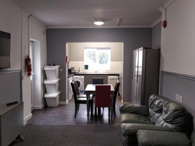 Mirador Crescent, Uplands, Swansea 6 bed house to rent £2,370 pcm £547 pw
