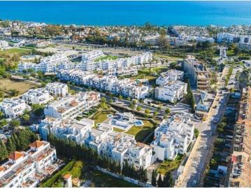 Miradores de Estepona ! Precioso Bajo muy amplio