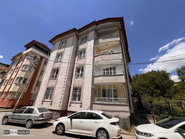 Miramar'dan Çarşıya Yürüme Mesafesi Masrafsız 4+1 Satılık Daire