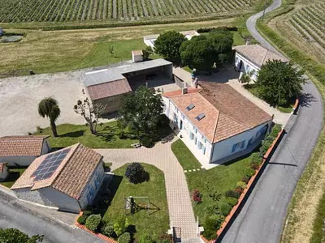 Mirambeau 17150 Achat / Vente maison 15 pièces t15