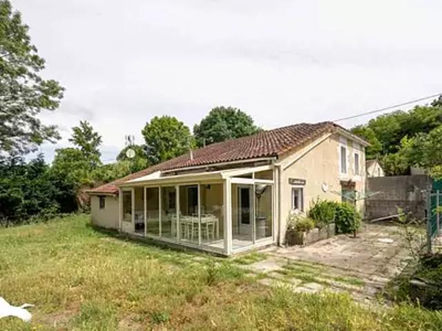 Mirambeau 17150 Achat / Vente maison 6 pièces t6 parking
