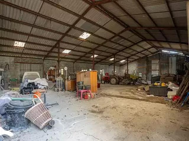 Mirambeau 17150 Achat / Vente maison 7 pièces t7 parking