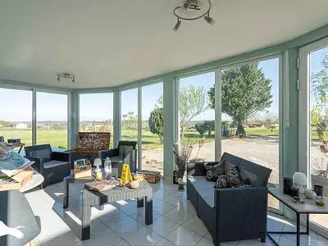 Mirambeau 17150 Achat / Vente maison 7 pièces t7 parking