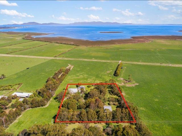 'Miranda' Magnificent Panoramas on 2.5 Acres