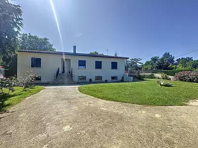 Mirande 32300 Achat / Vente maison 7 pièces t7 au dernier étage