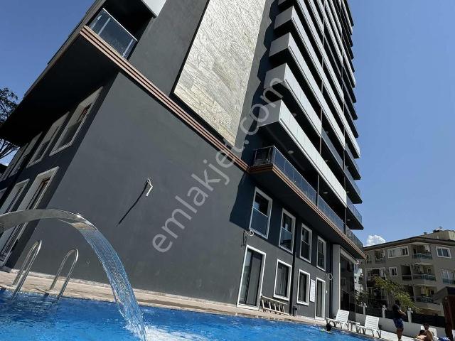 Mirden Havuzlu Güvenlikli Sitede Klimalı Doğalgazlı Lüks Daire