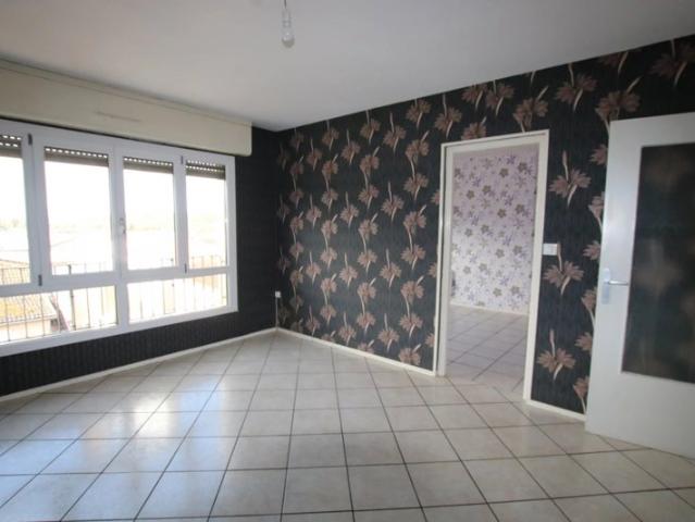 MIRECOURT APPARTEMENT T2