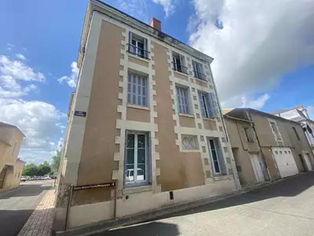 Mirebeau 86110 Location maison 4 pièces t4 cave