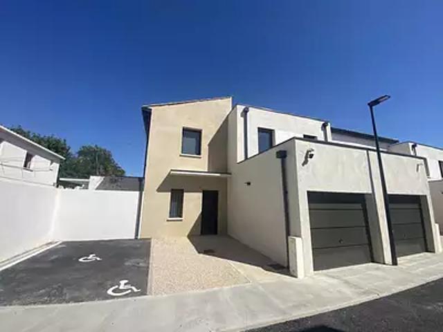 Mireval 34110 Location maison 4 pièces t4 terrasse parking