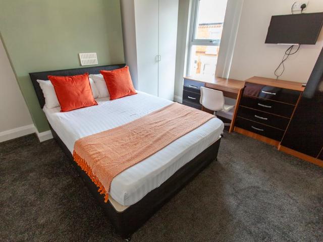 Mirfield Street, L6 6BD, 3 bed house share to rent £563 pcm £130 pw