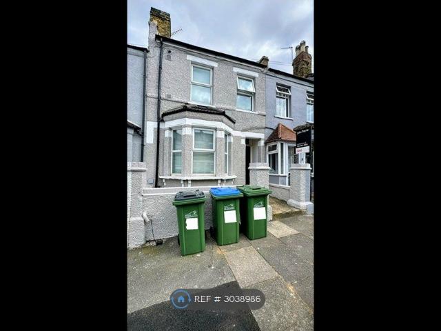 Plumstead, London SE18, 3 bed terraced house to rent, £2,100 pcm | PrimeLocation
