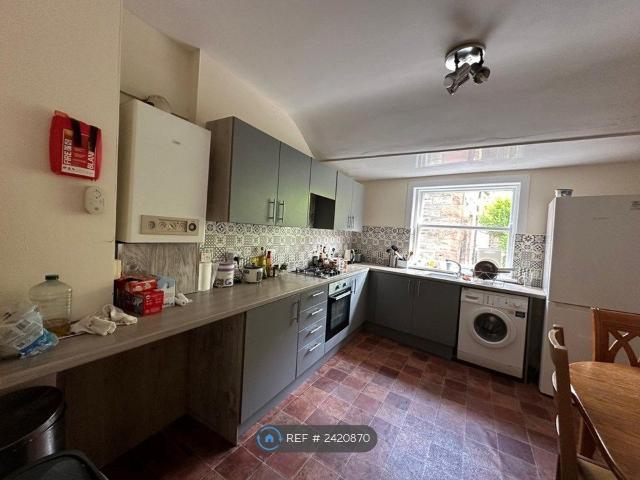 Mirrlees Lane, Glasgow G12, 2 bed semi detached house to rent, £1,400 pcm | PrimeLocation