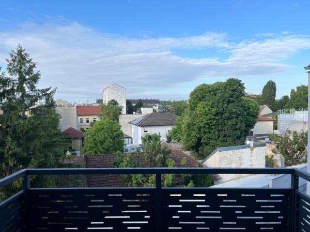 Mischekgasse hofseitige Garconniere mit Balkon zu vermieten