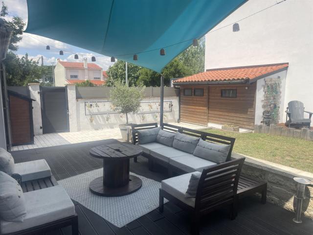 Mison De Ville Atypique avec garage et jardin. 110m² Tonneins