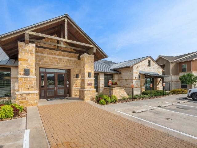 Mission Hill Studio Apartment for Rent at 2745 Westpointe Dr, New Braunfels, TX 78132