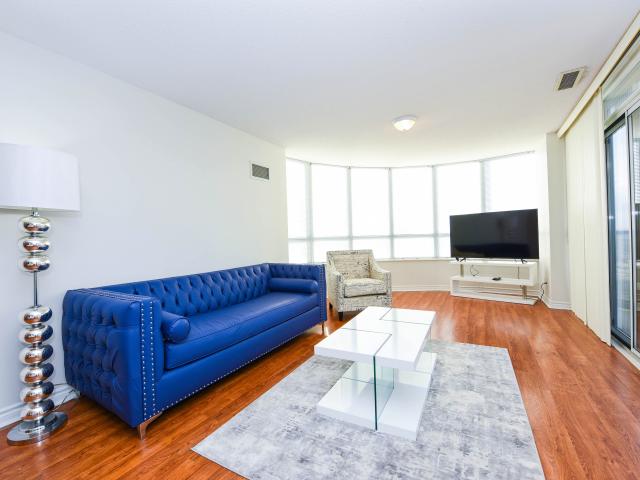 Mississauga Furnished Condo Rental Lovely 2 Bedroom, 2 Bathroom with Expansive Balcony in Mississauga